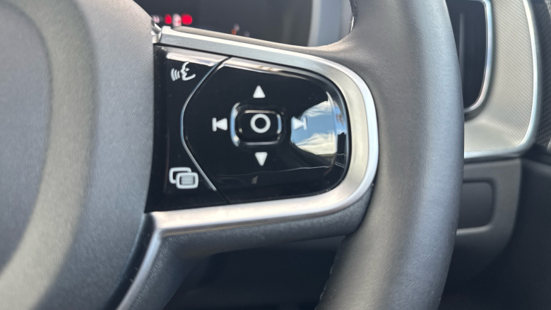 Volvo XC60 2.0 B5P Plus Black Edition 5dr AWD Geartronic Petrol Estate